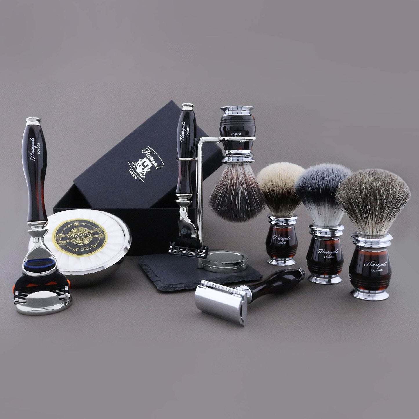 Haryali's Groove Range Shaving Kit - HARYALI LONDON