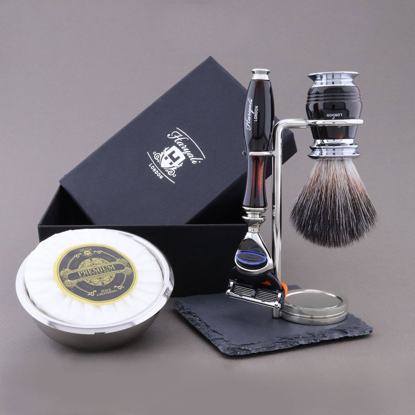 Haryali's Groove Range Shaving Kit - HARYALI LONDON
