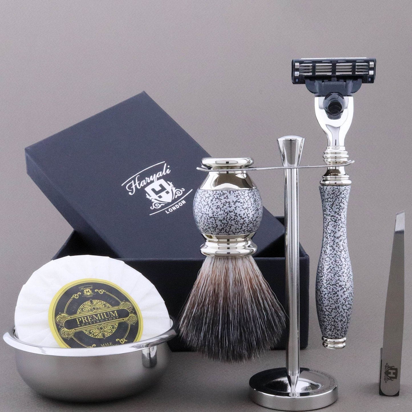 Haryali's Heritage Range Shaving Kit