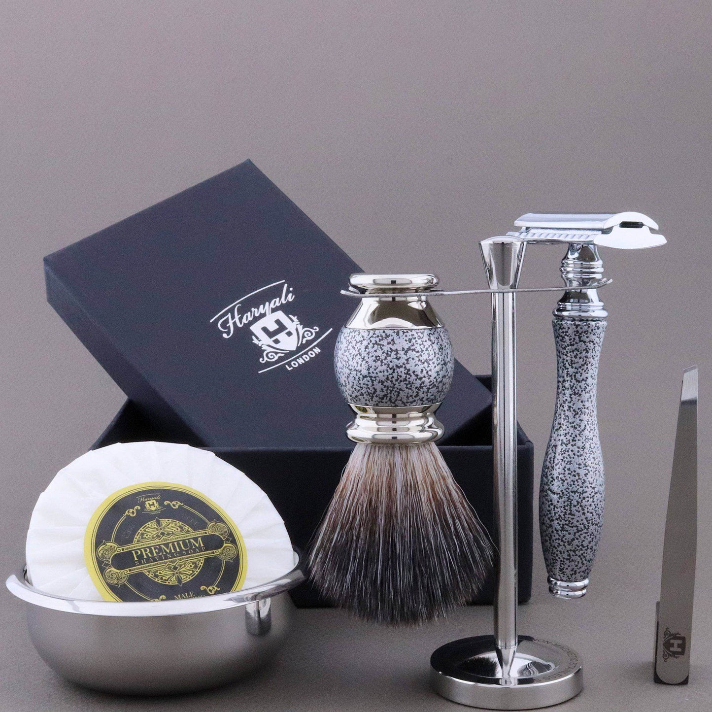 Haryali's Heritage Range Shaving Kit