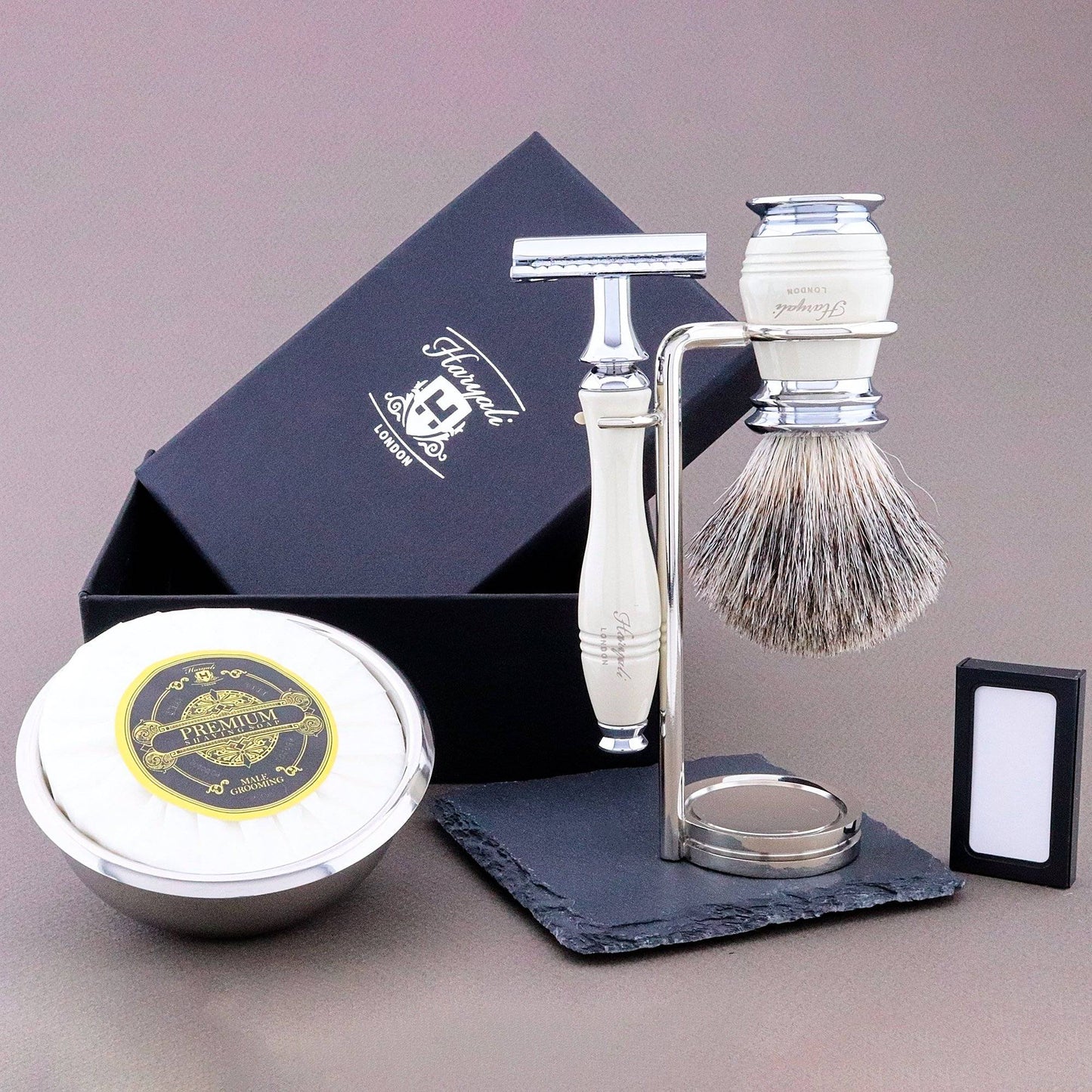 Haryali's Groove Range Shaving Kit