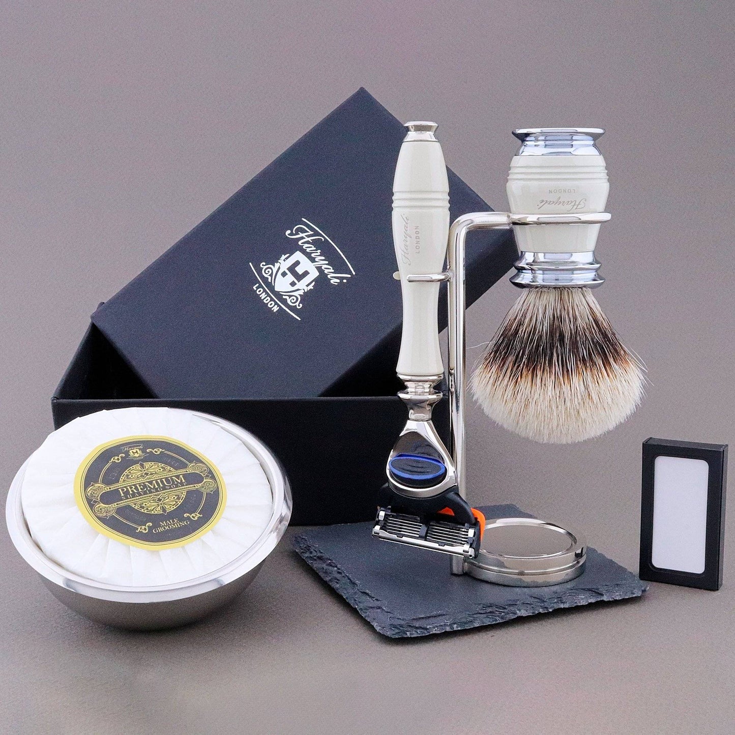 Haryali's Groove Range Shaving Kit