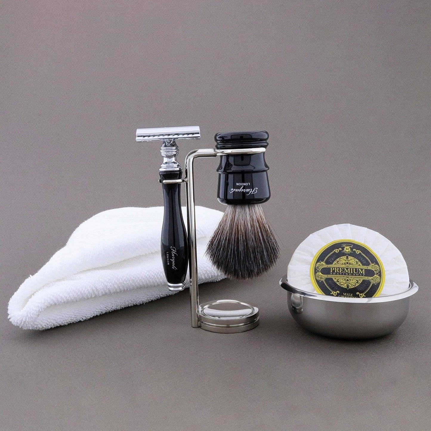 Haryali's Legend Range Shaving Kit