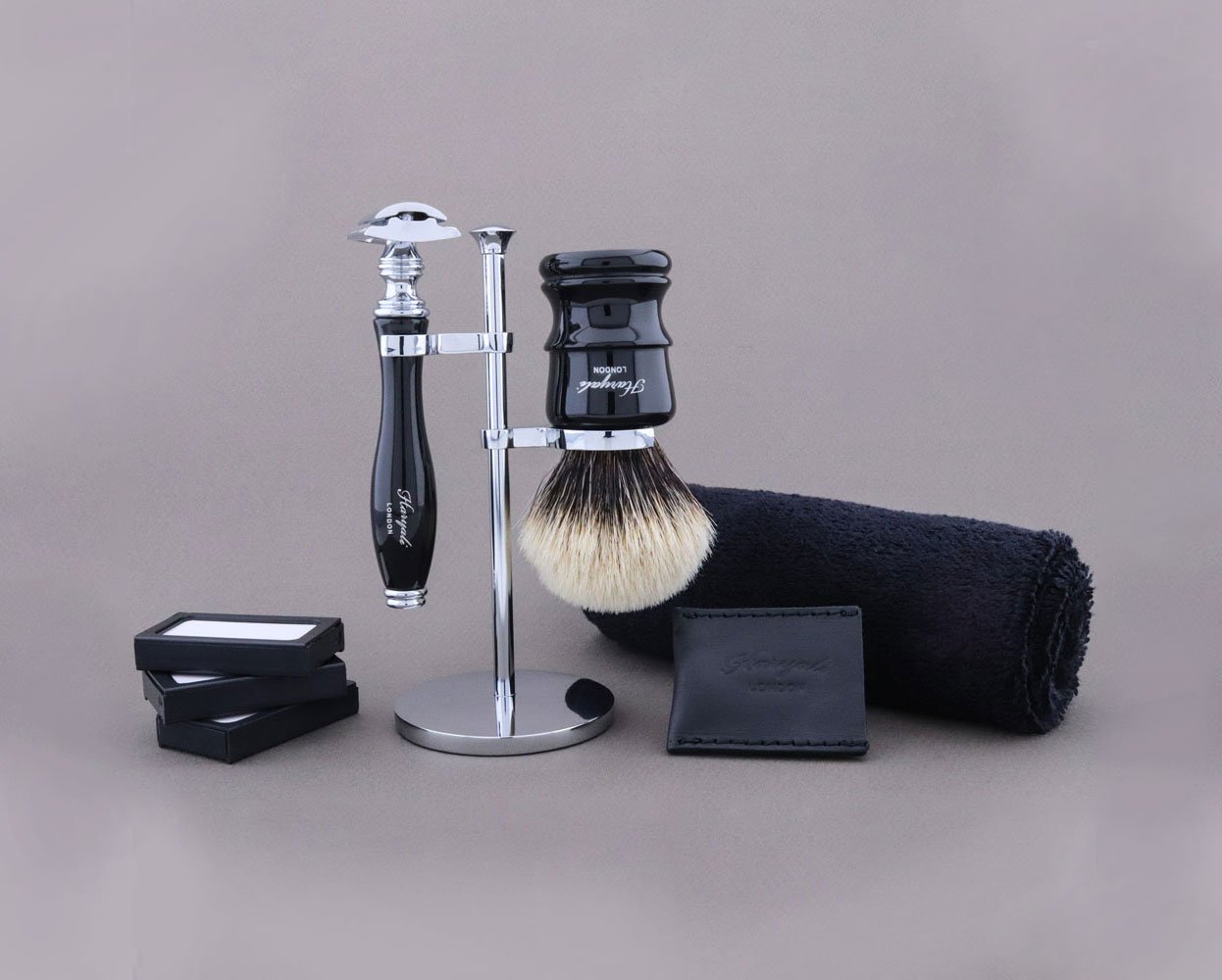 Shaving Kit, Shaving set, Safety razor Kit, Shaving Brush Set and wide collections are offered by Haryali London UK