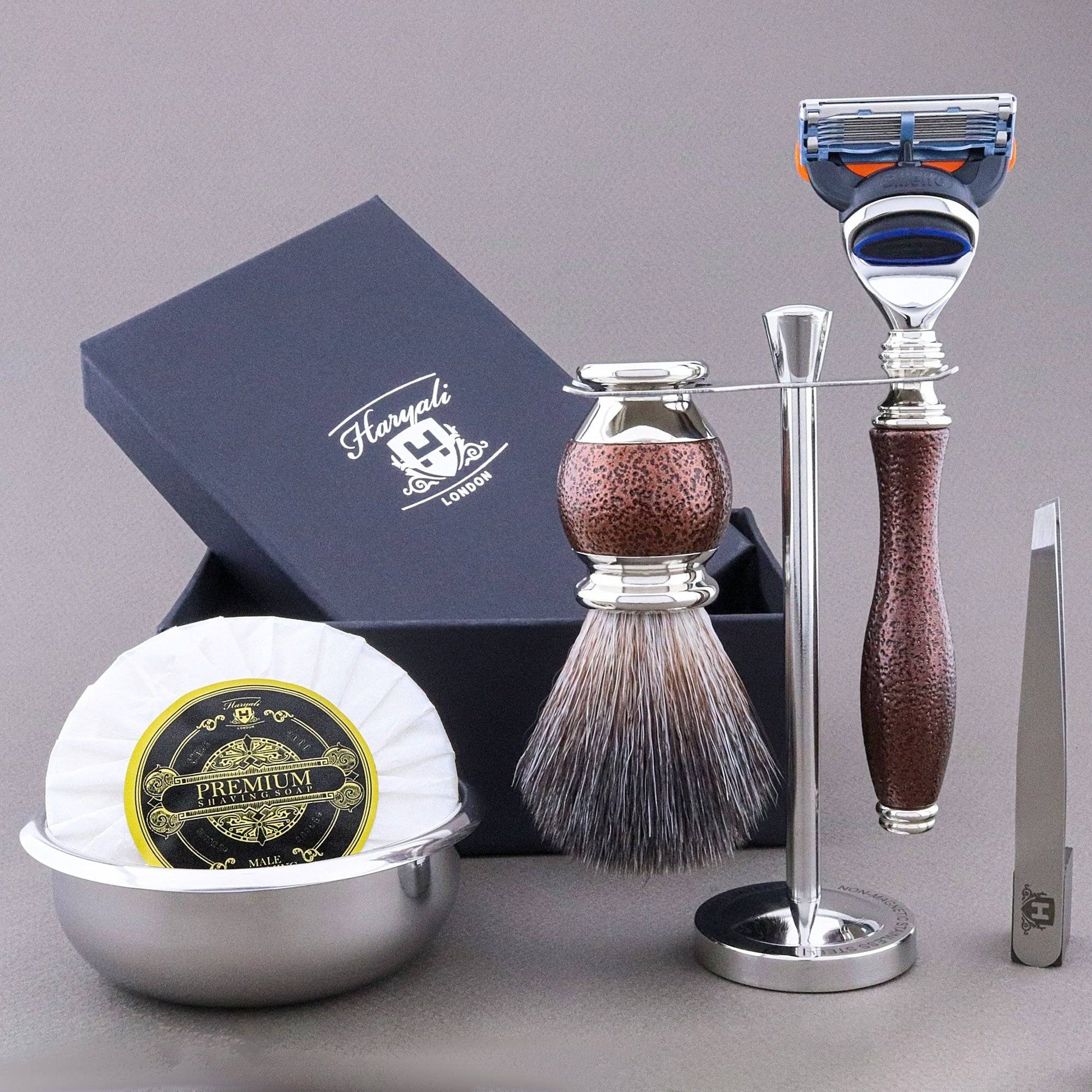 Haryali's Vase Range Shaving Kit - HARYALI LONDON