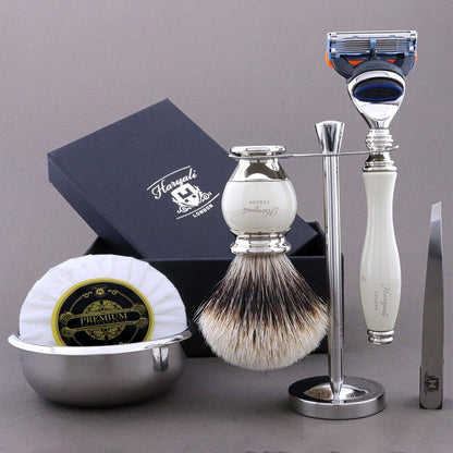 Haryali's Vase Range Shaving Kit - HARYALI LONDON