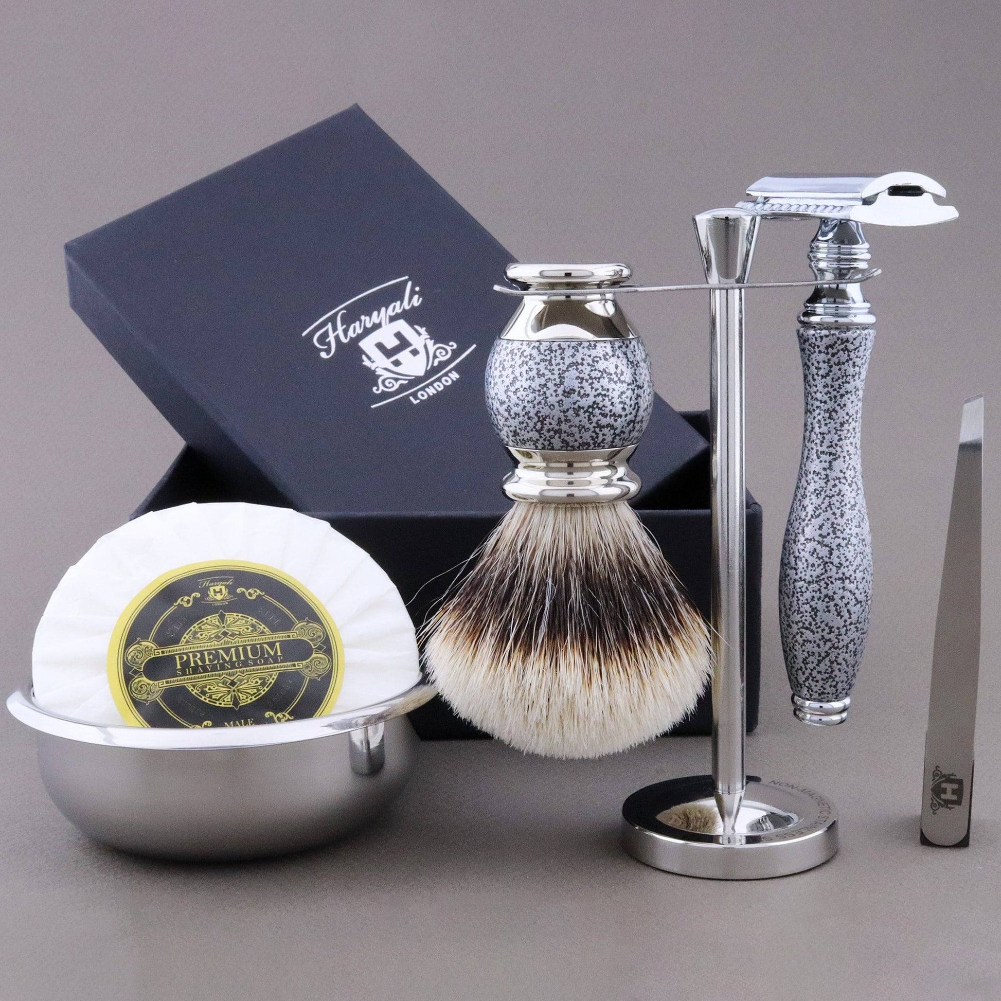 Haryali's Vase Range Shaving Kit - HARYALI LONDON