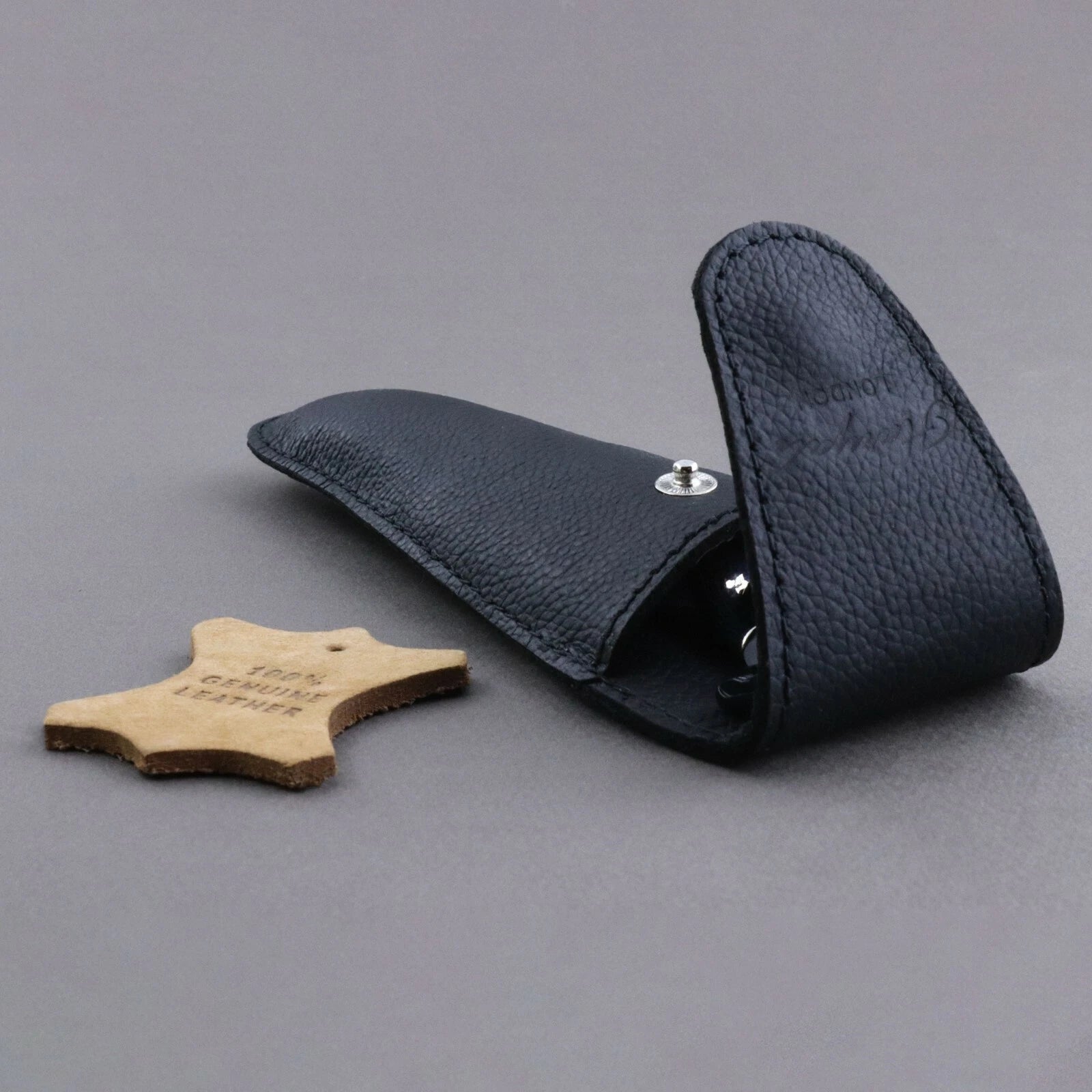 Black Leather Razor Pouch Travel Case for 5 Blade Razors - HARYALI LONDON