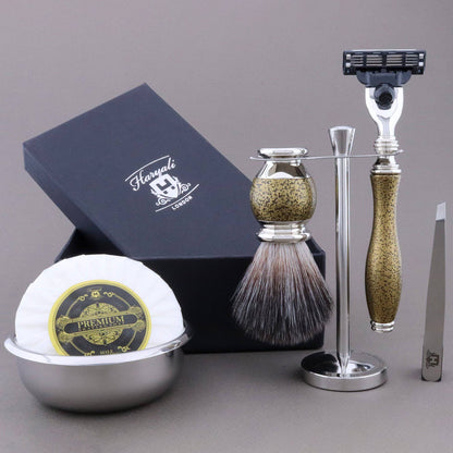 Haryali's Vase Range Shaving Kit 